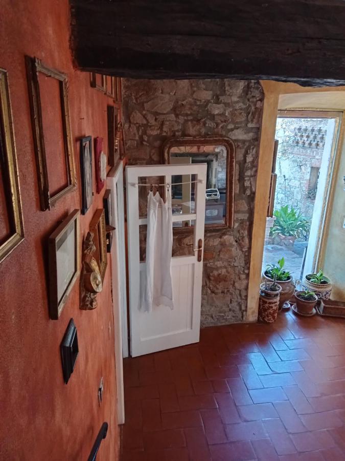 Morelli House Hostal Montalbo Exterior foto