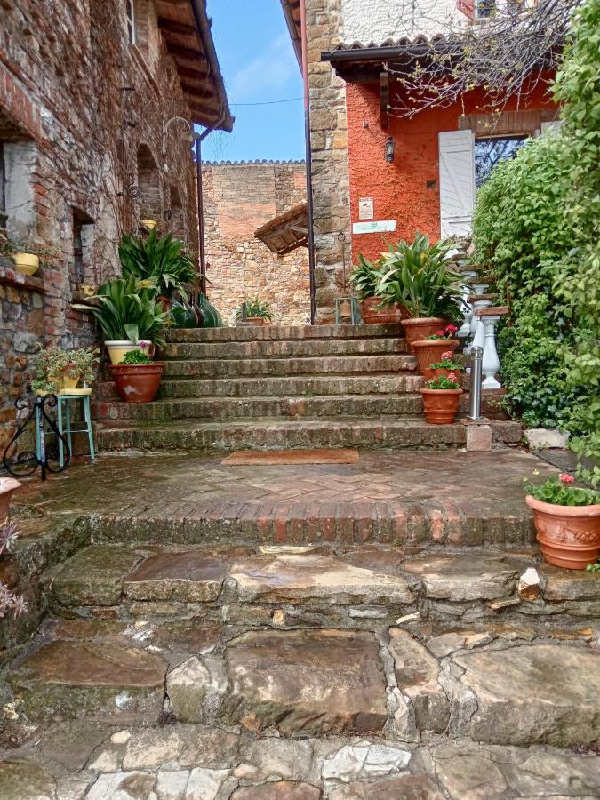Morelli House Hostal Montalbo Exterior foto
